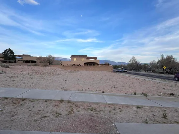 9800 Cameron St NW, Albuquerque, NM 87114