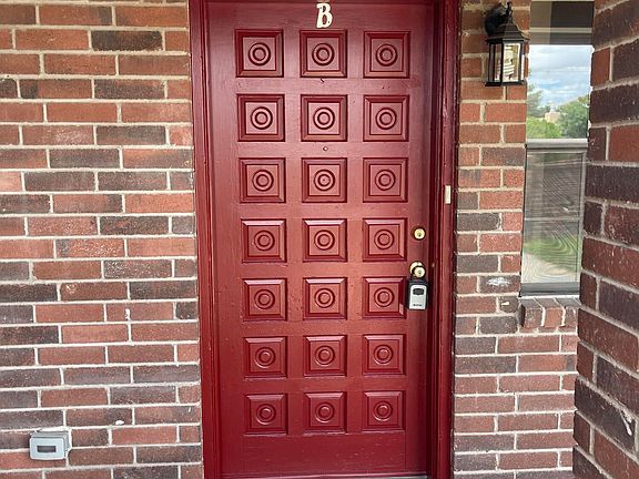 4th image of 1921 Amy Sue Dr APT B