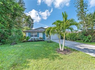 820 100th Ave N, Naples, FL 34108
