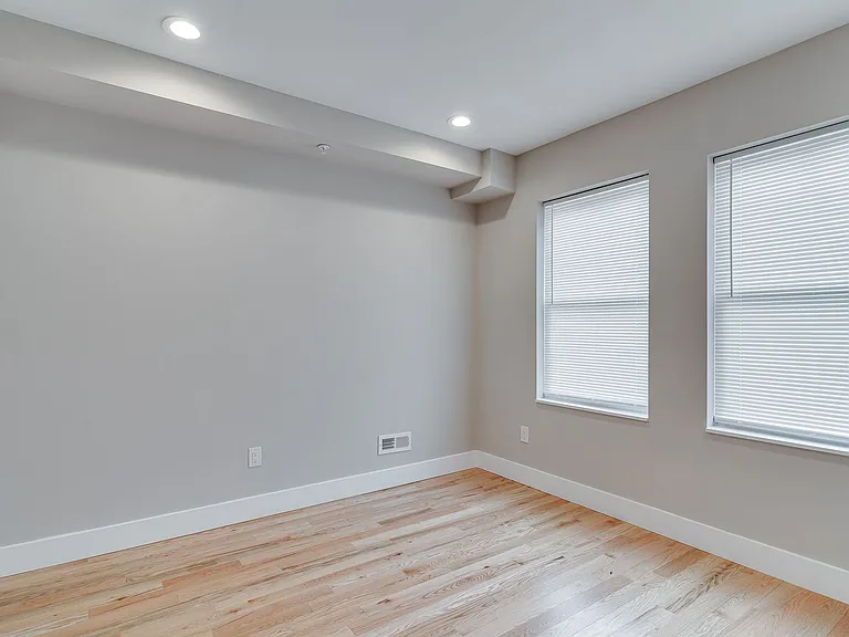 1436 N Corlies St — Photo 13