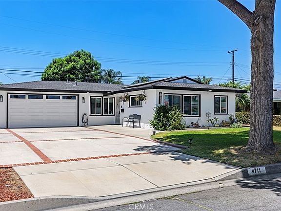 4th image of 4711 N Hollenbeck Ave