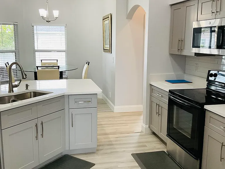 854 SW Paar Dr — Photo 9