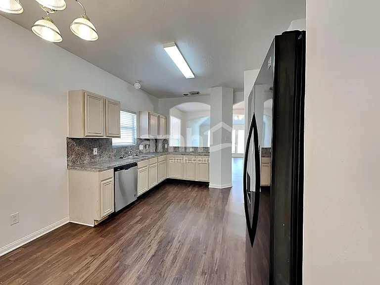 30 Huntington Bend Dr — Photo 3
