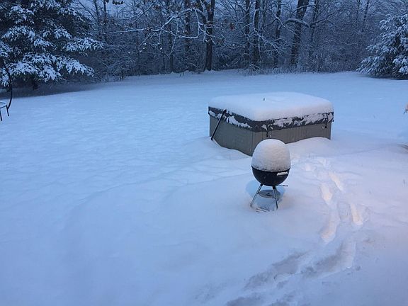 4th image of 25 Rebecca Dr