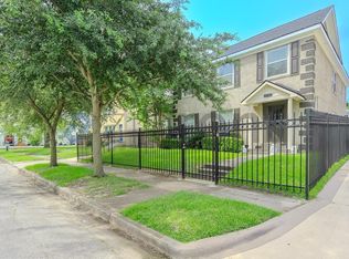 2714 Palm St APT 2, Houston, TX 77004