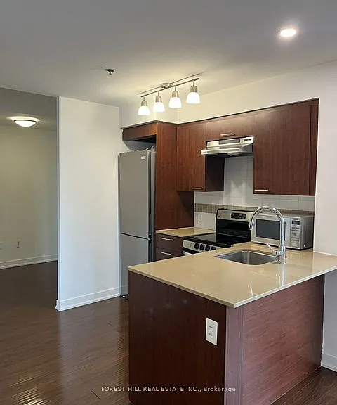 320 Tweedsmuir Ave #301 — Photo 9
