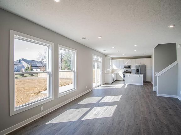 5th image of 2911 Tipperary Dr