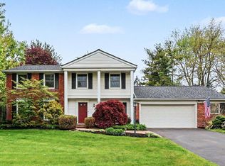 2420 Lost Tree Way, Bloomfield Hills, MI 48304