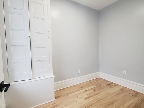 4th image of 81 Bostwick Ave #1R