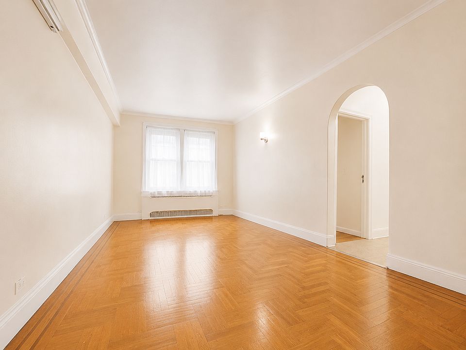 1st image of 33-38 Parsons Blvd #23