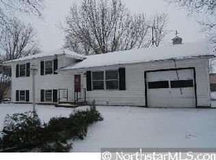 200 Walnut Ln, Apple Valley, MN 55124