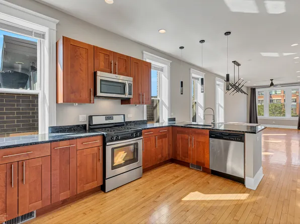 1423 N Cleaver St APT 2F, Chicago, IL 60642