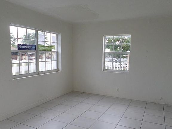 5th image of 2035 NW 171st St