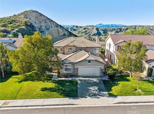 22939 Raintree Ln, Saugus, CA 91390
