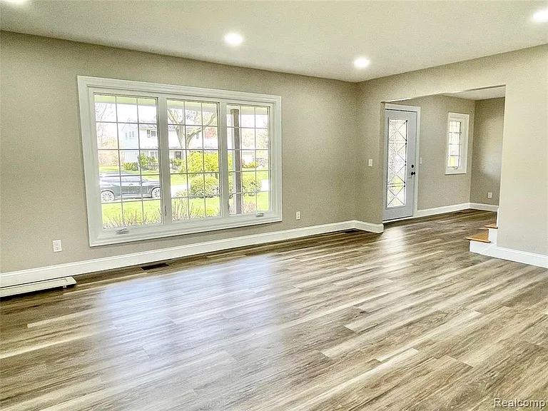 600 Sedgefield Dr — Photo 4