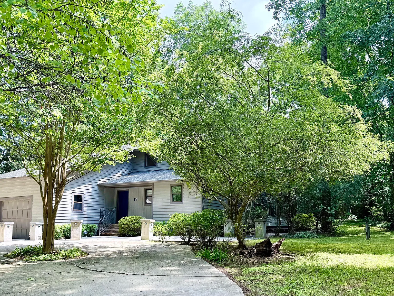 3 bed, 3.5 bath, 2600 sqft, $2,900 — Photo 2