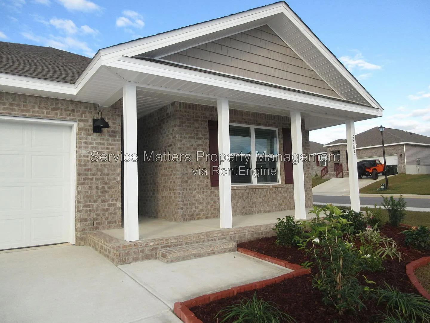 4 bed, 2.0 bath, 2037 sqft, $1,925 — Photo 2