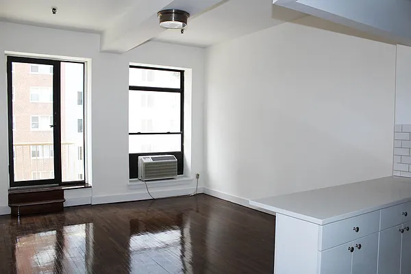 Rented by Mirador Real Estate | media 23