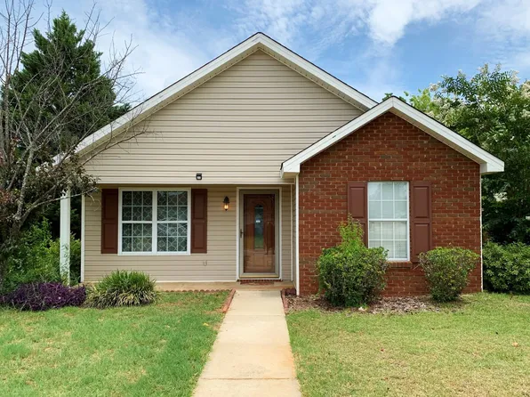 406 Chadwyck Cir, Bonaire, GA 31005