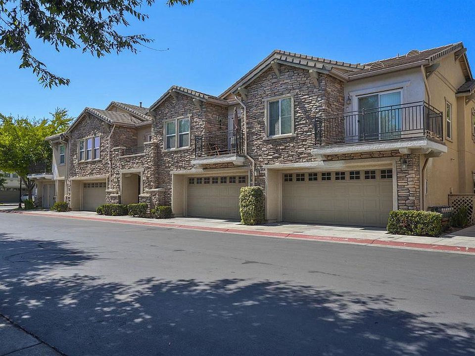 1st image of 3301 N Park Dr Unit 2816