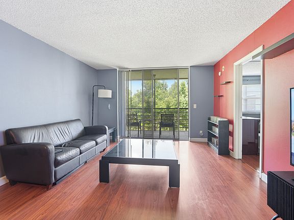 5th image of 4760 Lucerne Lakes Boulevard W #403