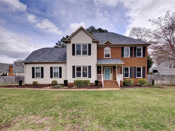 305 Allen Harris Dr, Yorktown, VA 23692