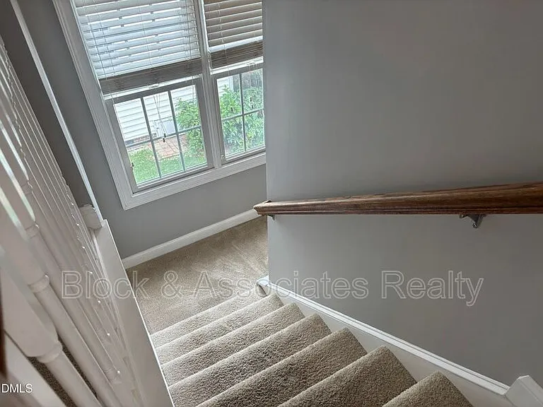124 Factors Walk Ln — Photo 34
