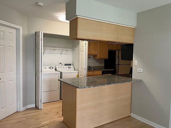 5th image of 1303 Wyndham Dr