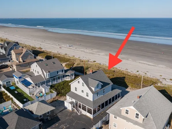 69 Beach Ave, Hull, MA 02045