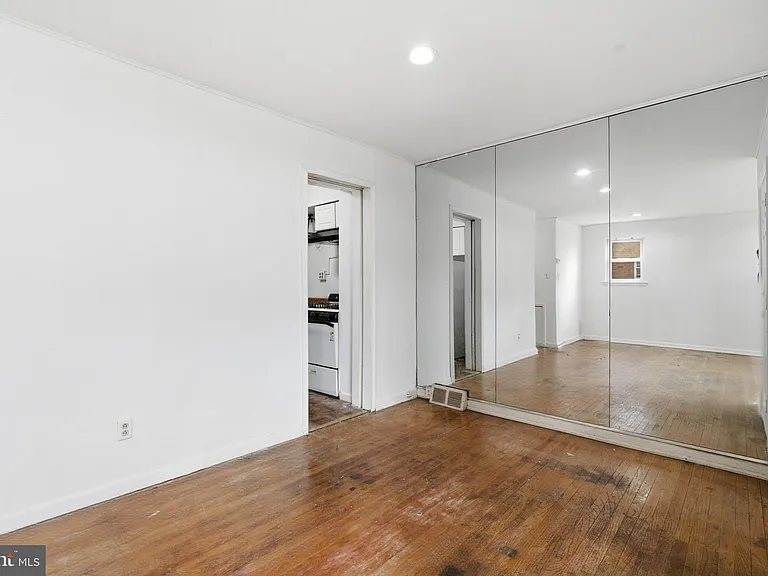 3953 Lankenau Ave #B — Photo 5
