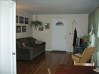 2nd image of 1551 NE Winter St