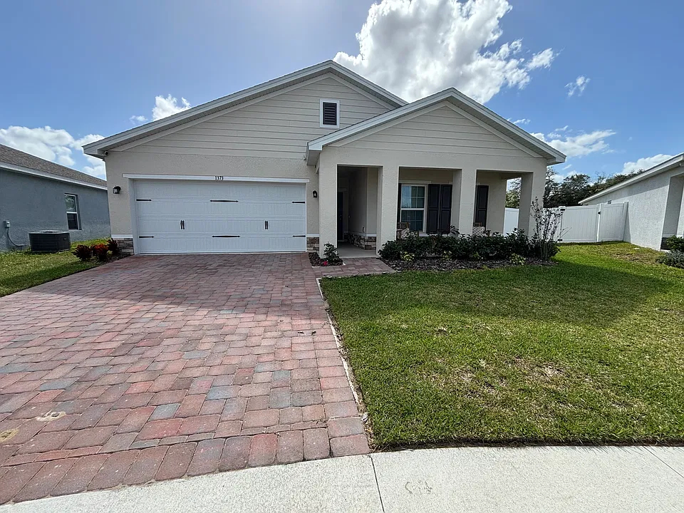 1373 Laramie Way