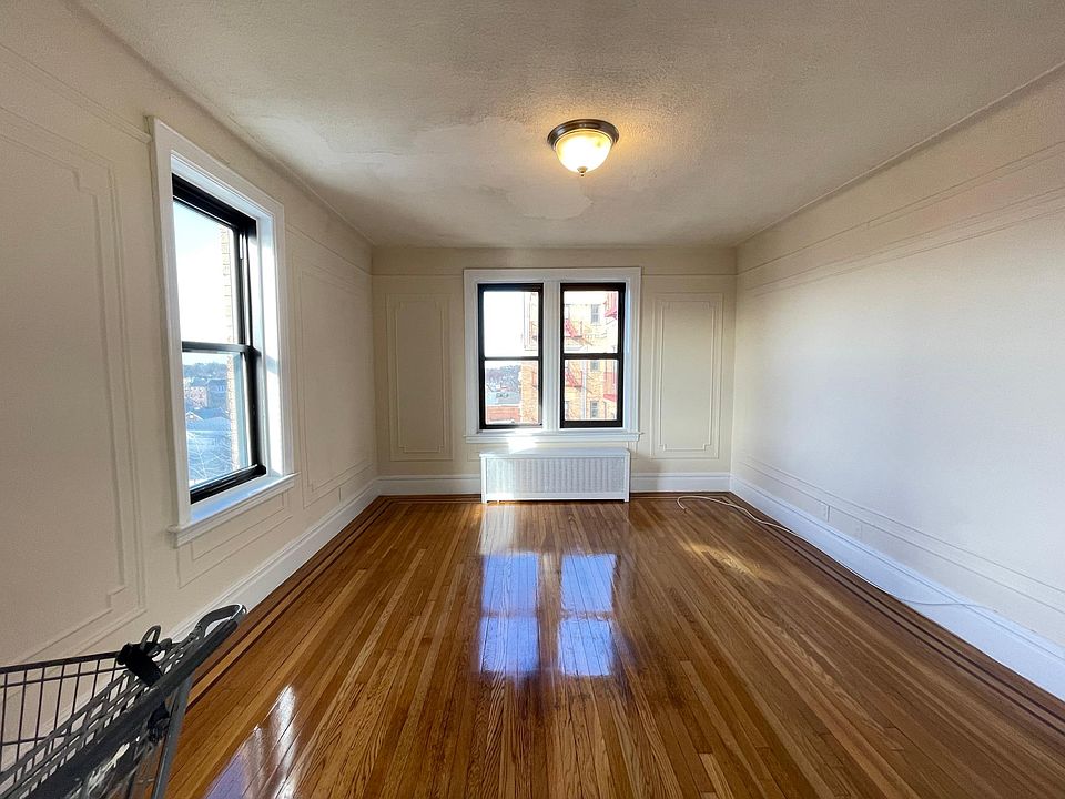 1st image of 3614 165th St #5A