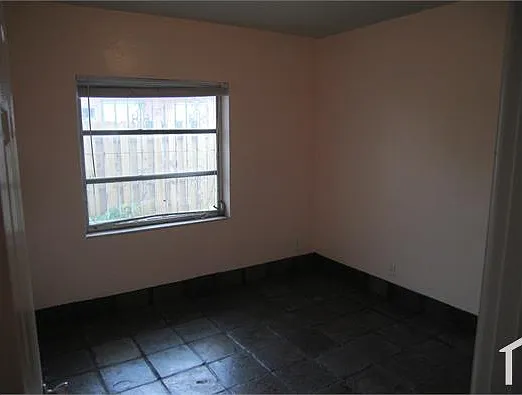 1405 NW 7th Ave — Photo 10