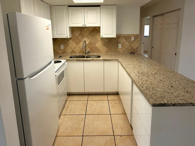 11470 Char Ann Dr — Photo 5