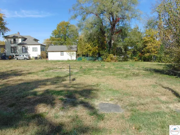 407 E Oak St, Clinton, MO 64735