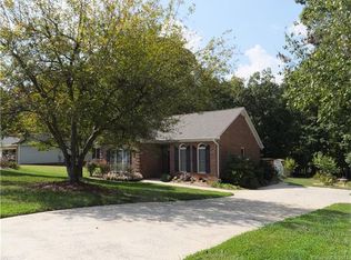 901 Manor Dr, Kings Mountain, NC 28086
