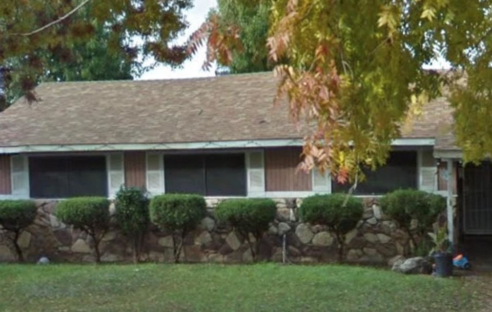 2nd image of 115 Washburn St