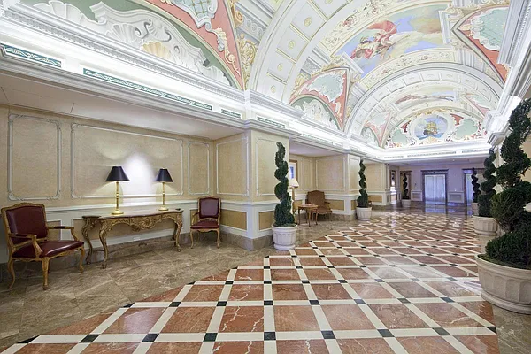 Rented by Voro, LLC | media 27