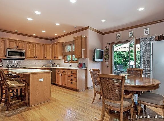 5th image of 415 Woodside Dr