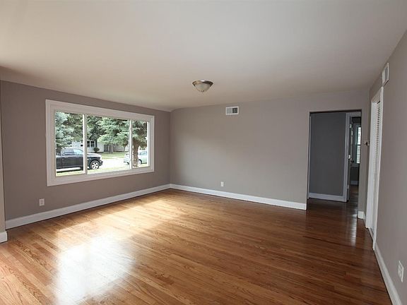 2nd image of 2643 Eder Ave