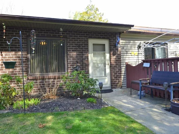 862 Skyline Drive #826, Coram, NY 11727