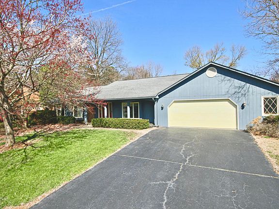 3rd image of 3613 Lake Dr SW