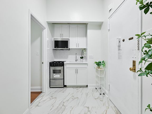 2nd image of 120 Riverside Dr APT 8G