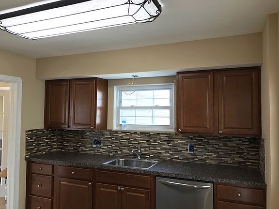 Newly Installed Kitchen!!
