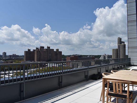 5th image of 1101 President St APT 1004