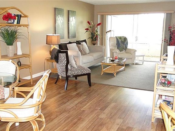 4th image of 7193 W Country Club Dr N APT 240