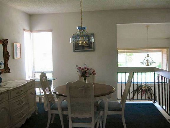 3rd image of 6 Hembury Ln