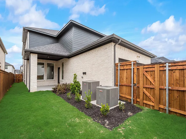 15543 Fringe Tree Rd — Photo 25