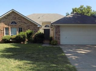 1916 Ashley Dr, Fort Worth, TX 76134